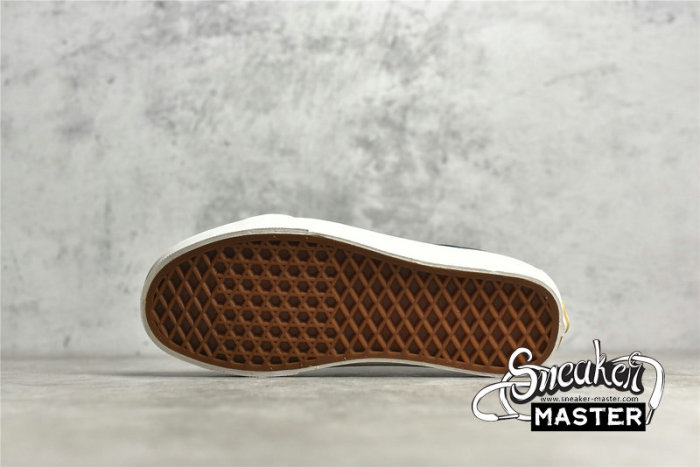 VANS ECO THEORY SK8-LOW REISSUE SKATE SHOES JUNGLE GREEN/WHITE VN0A4UWIA5K