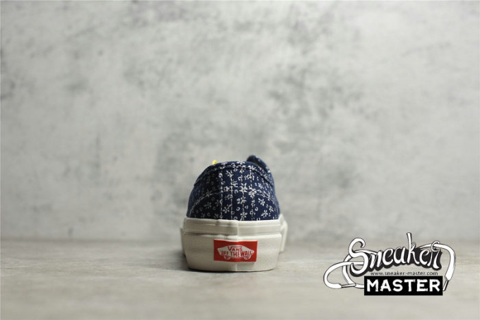 VANS ANAHEIM OG FLORAL AUTHENTIC 44 DX SKATE SHOES BLUE/WHITE VN0A7Q5CNVY