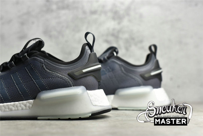 ADIDAS NMD_V3 SHOES ONIX/ONIX/ICE MINT GZ4353