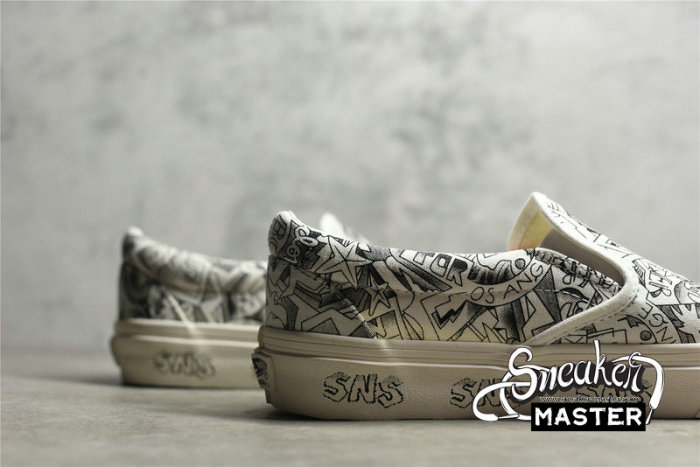 VANS VAULT SLIP-ON LX X SNEAKERSNTUFF LA WHITE/BLACK/WHITE VN0A3JEX45U