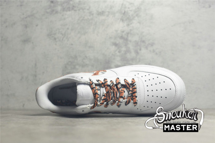 NIKE AIR FORCE 1 LOW 07 WHITE/TIGER/BLACK CZ0270-109