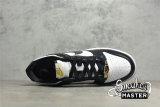 NIKE DUNK SB LOW WORLD CHAMP BLACK/WHITE/GOLD DR9511-100