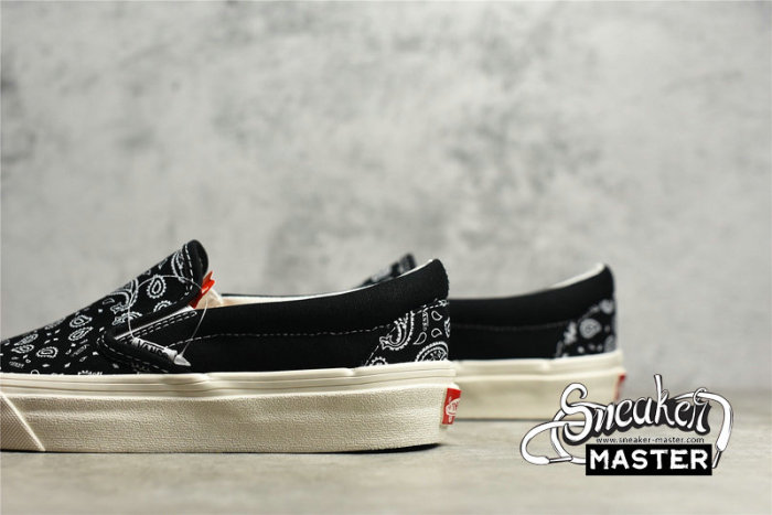 VANS SLIP-ON BLACK/BLACK/BEIGE VN000EYEBPJ
