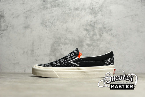 VANS SLIP-ON BLACK/BLACK/BEIGE VN000EYEBPJ