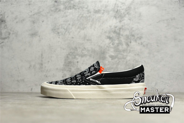 VANS SLIP-ON BLACK/BLACK/BEIGE VN000EYEBPJ