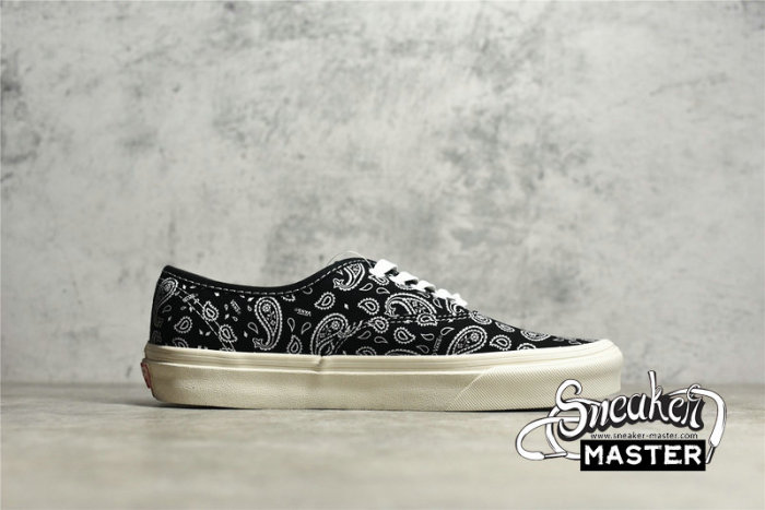 VANS UA COMFYCUSH ERA PAISLEY BLACK/BLACK/WHITE VN0A3WM942L