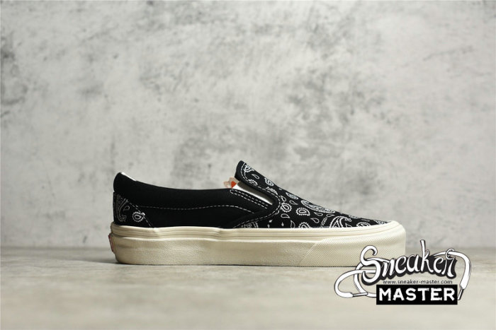 VANS SLIP-ON BLACK/BLACK/BEIGE VN000EYEBPJ