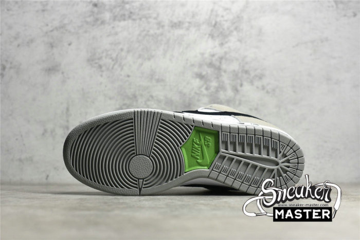 NIKE DUNK LOW SB CHLOROPHYLL MEDIUM GREY/WHITE/CHLOROPHYLL/BLACK BQ6817-011
