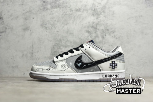 NIKE SB DUNK LOW SP VIDEO GAME COLLEGE NAVY/WOLF GREY/UNIVERSITY RED DD1768-400