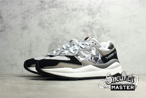 NEW BALANCE 57/40 RUNNING SHOES X BAPE BLACK/GREY/CAMO M5740BAP