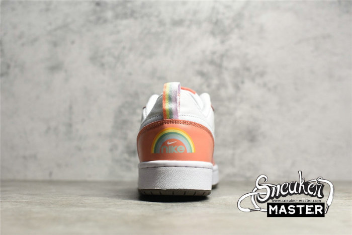 NIKE COURT BOROUGH LOW 2 SE GS WHITE/LIGHT MADDER ROOT/CAVE STONE/AURA DM1216-100