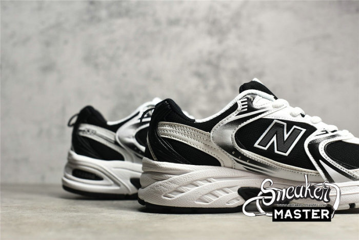 NEW BALANCE 530V2 RETRO RUNNING SHOES BLACK/WHITE/BLACK MR530SJ