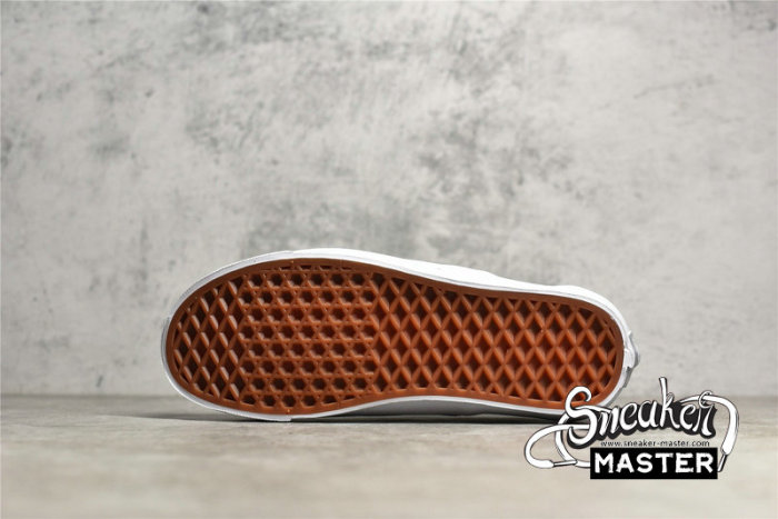 VANS VAULT BY VANS OG CLASSIC SLIP-ON X ADSUM DARK GREEN/DARK GREEN/WHITE VN0A32QN72C
