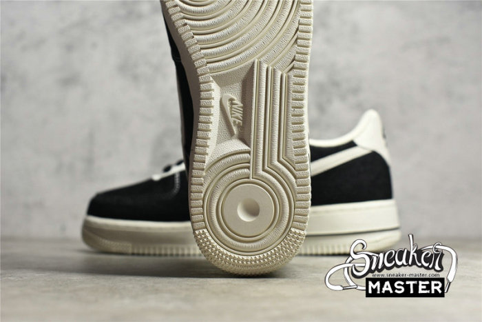 NIKE AIR FORCE 1 LOW 07 BLACK/BLACK/CREAM WHITE DG2296-001