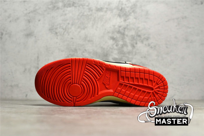 NIKE SB DUNK LOW EMB 75TH ANNIVERSARY WHITE/BLACK/CHILE RED DD3363-100