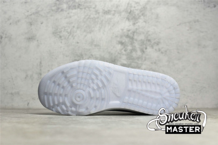 NIKE AIR JORDAN 1 LOW GOLF WOLF GREY/PHOTON DUST/WHITE/BLACK DD9315-002