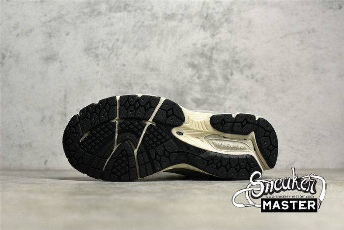 NEW BALANCE 2002R RUNNING SHOES MARBLEHEAD/LIGHT ALUMINUM ML2002RC