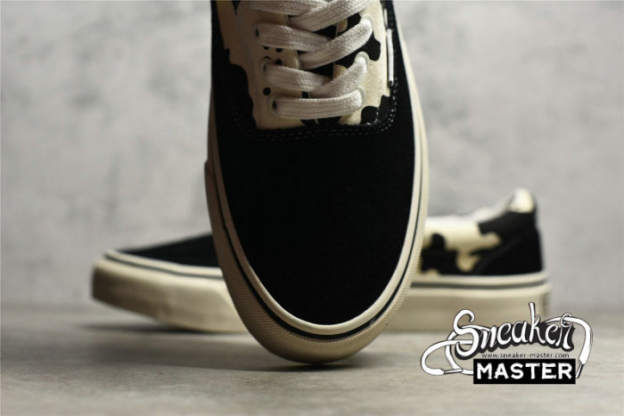 VANS VISION STREET WEAR BLACK/WHITE/MILK COW V220NY101622