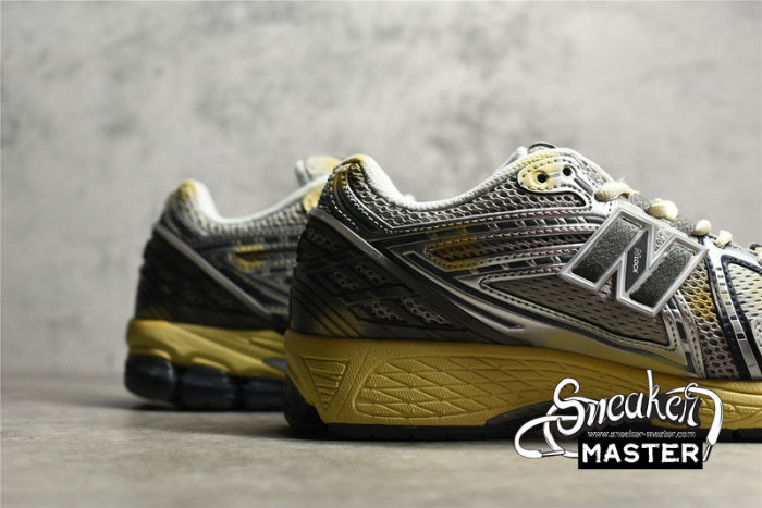 NEW BALANCE 1906R RUNNING SHOES X THISISNEVERTHAT GREY/METALLIC SILVER M1906RTI