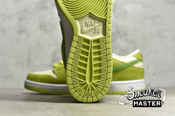 NIKE DUNK LOW PRO SB FRUITY PACK GREEN APPLE ATOMIC GREEN/CHLOROPHYLL DM0807-300