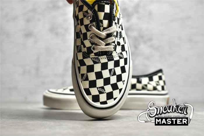 VANS AUTHENTIC VR3 SF BLACK/WHITE/BLACK VN0A4BX5KIG