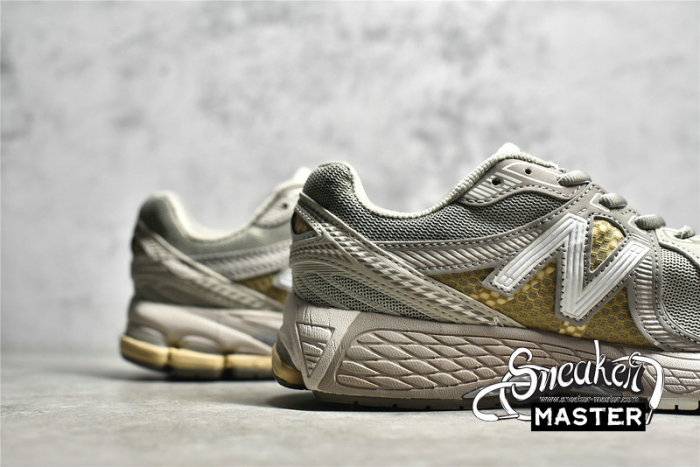 NEW BALANCE 860V2 MARS RUNNING SHOES LIGHT GREY/BEIGE/GOLD ML860KS2