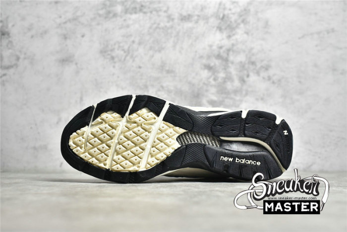 NEW BALANCE 990V3 MADE IN USA X TEDDY SANTIS MOONBEAM/MACADAMIA NUT M990AD3