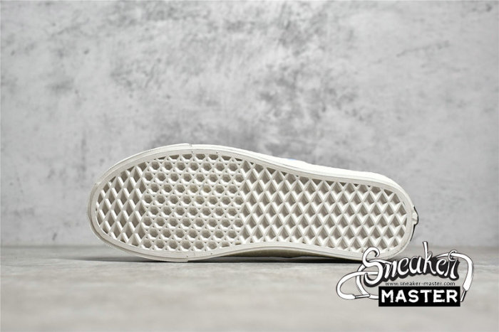 VANS VAULT X BRAIN DEAD UA OG AUTHENTIC LX BLACK/WHITE VN0A4BV9BA2