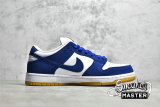 NIKE DUNK LOW SB LOS ANGELES DODGERS DEEP ROYAL BLUE/WHITE/SPORT RED/GUM LIGHT BROWN DO9395-400