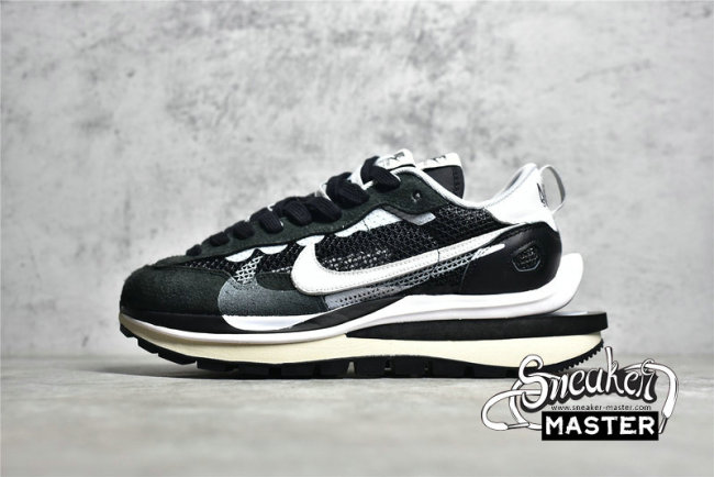 NIKE SACAI X VAPORWAFFLE BLACK/SUMMIT WHITE/PURE PLATINUM CV1363-001