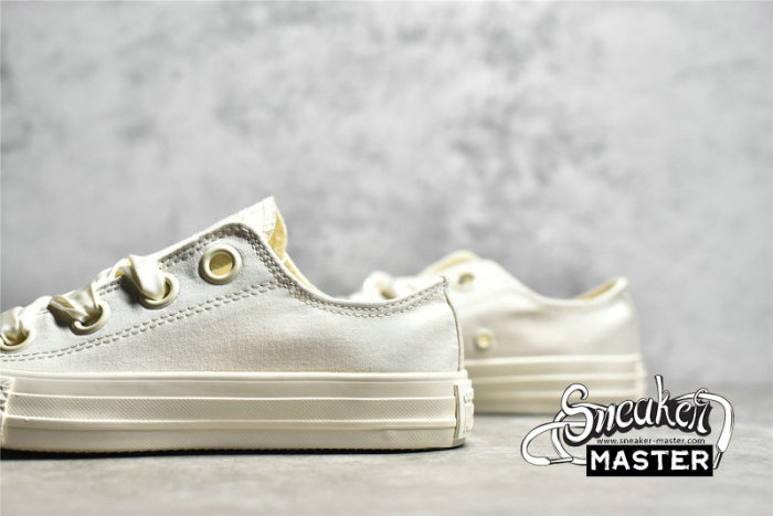 CONVERSE CHUCK TAYLOR ALL STAR BIG EYELETS LOW EGRET/EGRET/EGRET 560659C