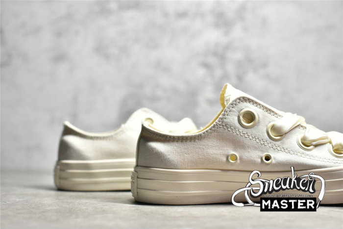 CONVERSE CHUCK TAYLOR ALL STAR BIG EYELETS LOW EGRET/EGRET/EGRET 560659C