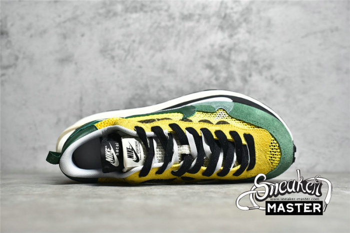 NIKE SACAI X VAPORWAFFLE TOUR YELLOW/STADIUM GREEN/SAIL CV1363-700