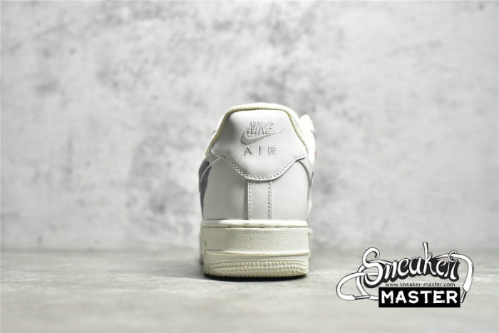 NIKE AIR FORCE 1 07 LOW PARIS VALENTINE OFF WHITE/BLACK/WHITE LZ5988-505