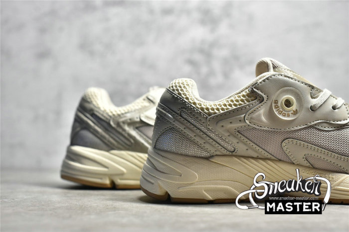 ADIDAS ASTIR SHOES WONDER WHITE/WONDER WHITE/GUM GV9200