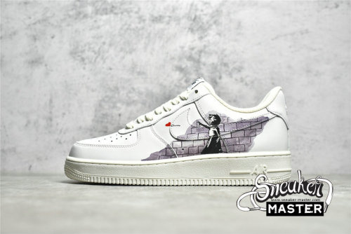 NIKE AIR FORCE 1 07 LOW PARIS VALENTINE OFF WHITE/BLACK/WHITE LZ5988-505