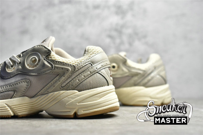 ADIDAS ASTIR SHOES WONDER WHITE/WONDER WHITE/GUM GV9200