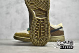 NIKE SB DUNK LOW GOLDEN MOSS CACAO WOW/OFF NOIR/GORGE GREEN DX2654-200