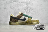 NIKE SB DUNK LOW GOLDEN MOSS CACAO WOW/OFF NOIR/GORGE GREEN DX2654-200