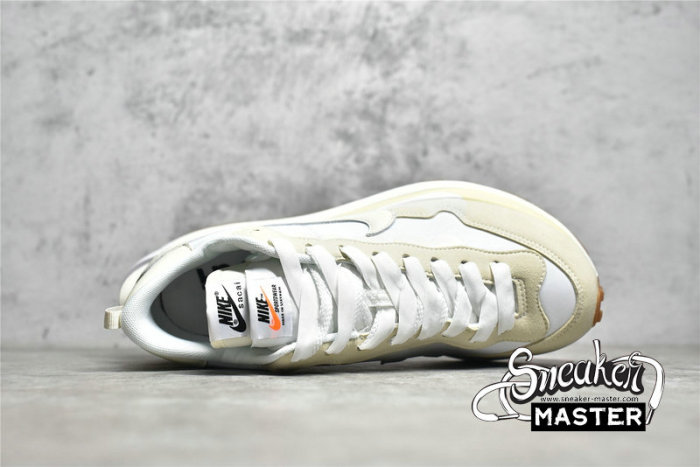 NIKE SACAI X VAPORWAFFLE SAIL WHITE/WHITE/GUM DD1875-100