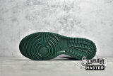 NIKE SB DUNK LOW MICHIGAN STATE WHITE/TEAM GREEN/WHITE/TOTAL ORANGE DD1391-101