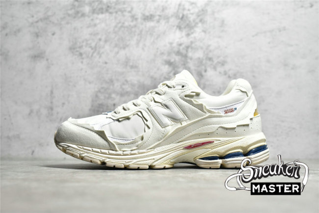 NEW BALANCE 2002R PROTECTION PACK SEA SALT∕MUNSELL WHITE M2002RDC