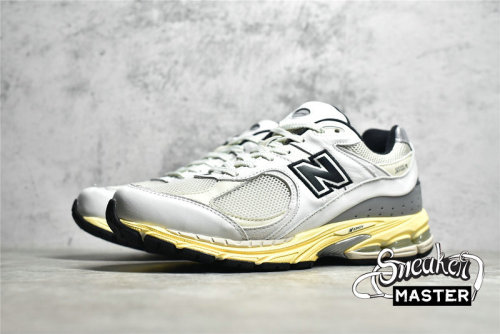 NEW BALANCE THISISNEVERTHAT X 2002R RUNNING SHOES WHITE∕WHITE∕BLACK ML2002RT