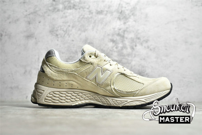NEW BALANCE 2002R RUNNING SHOES BONE∕BONE∕LIGHT ALUMINUM ML2002RE
