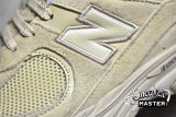 NEW BALANCE 2002R RUNNING SHOES BONE∕BONE∕LIGHT ALUMINUM ML2002RE