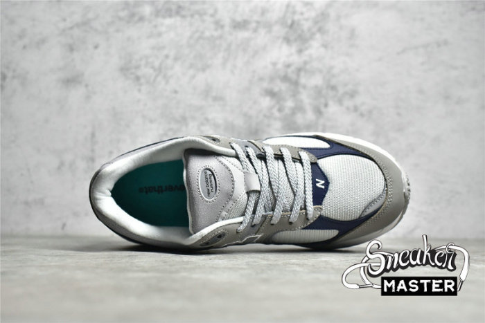 NEW BALANCE THISISNEVERTHAT X 2002R THE 2022 DOWNTOWN RUN GREY∕TEAM NAVY∕RAIN CLOUD M2002RTH