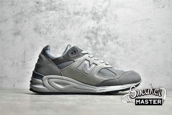 NEW BALANCE  WTAPS X 990V2 MADE IN USA GREY/GREY/SILVER M990WT2