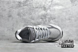 NEW BALANCE 2002 RUNNING SHOES LIGHT GREY/GREY/SILVER ML2002RO