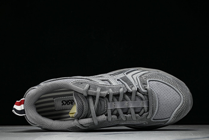 1203B110-020 THOM BROWNE X GEL KAYANO 14 MEN'S AND WOMEN'S CASUAL SHOES DARK GRAY/GREY