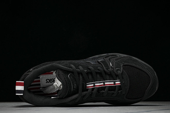 1203B110-001 GEL-KAYANO 14 BLACK/BLACK